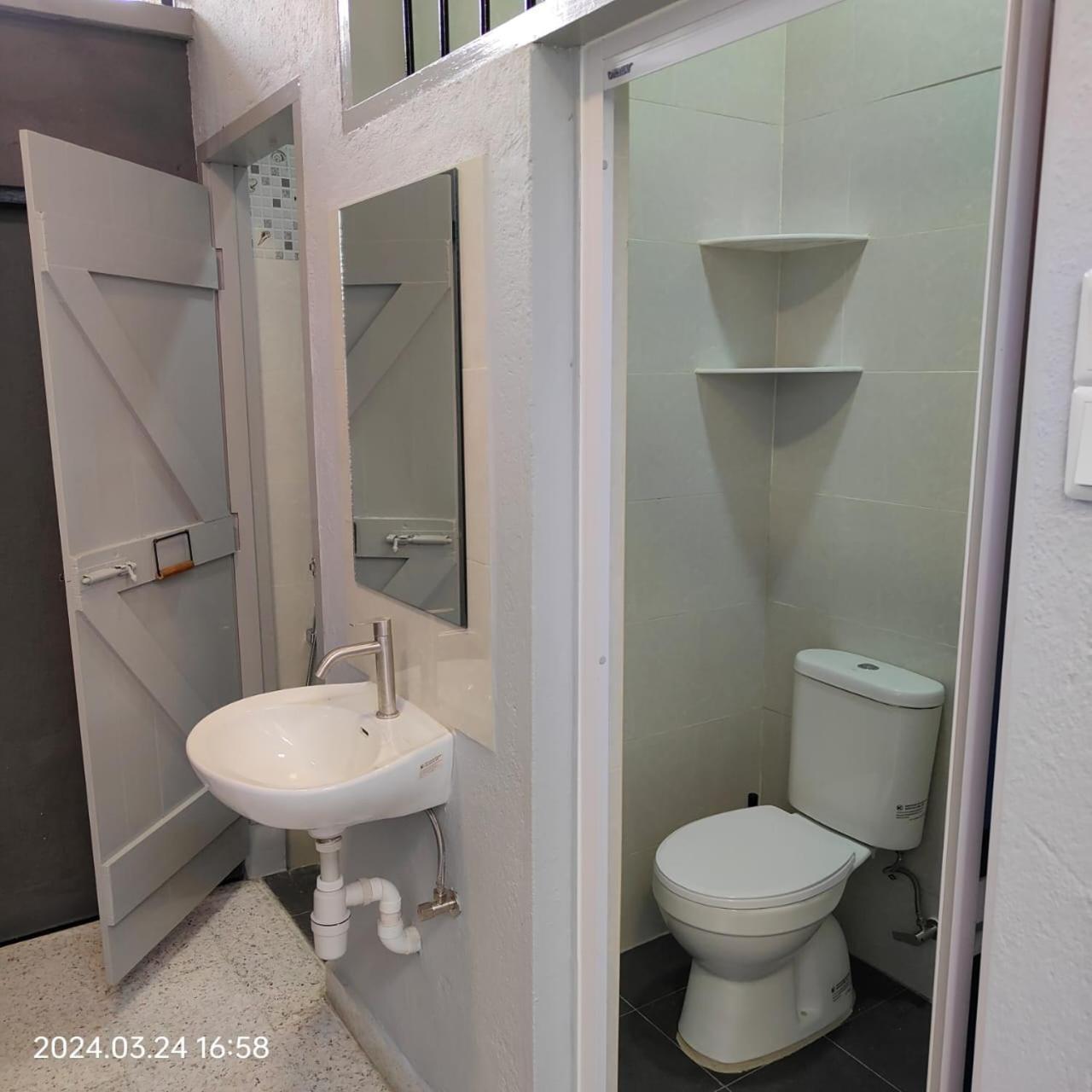 Sterling Homestay Tanjung Bungah  Exterior photo