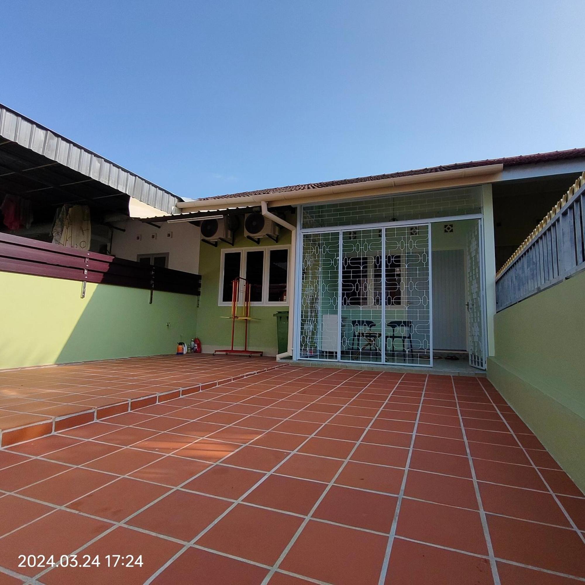 Sterling Homestay Tanjung Bungah  Exterior photo